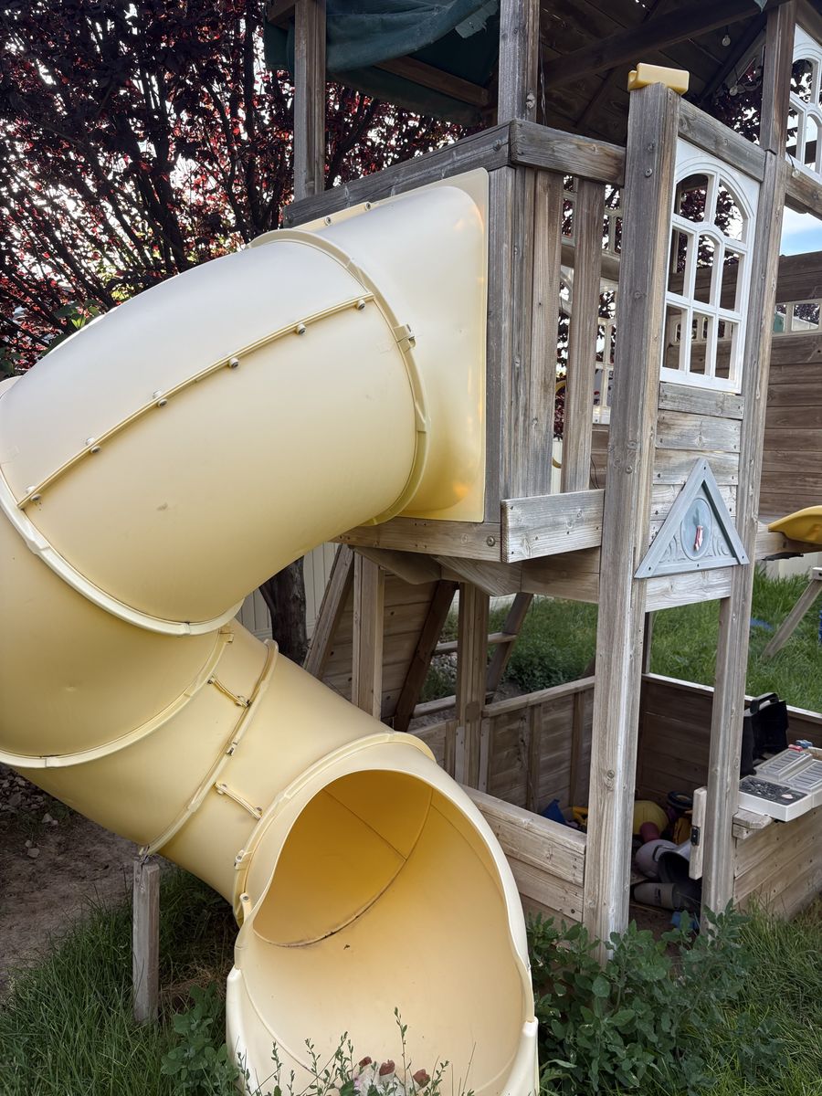 FREE Wooden Playhouse / Swing Set – You Haul
