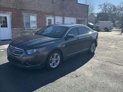 2017 FORD TAURUS SE