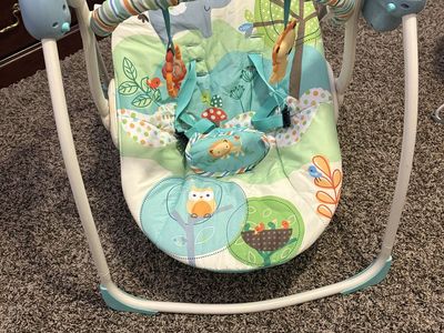 Bright Starts Safari Blast Portable Baby Swing with TrueSpeed Technology