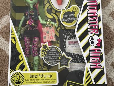 Monster High Venus McFlytrap & Robecca Steam "Boo-riginal Creeproduction" Dolls - New in Box