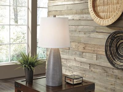 2 lamps