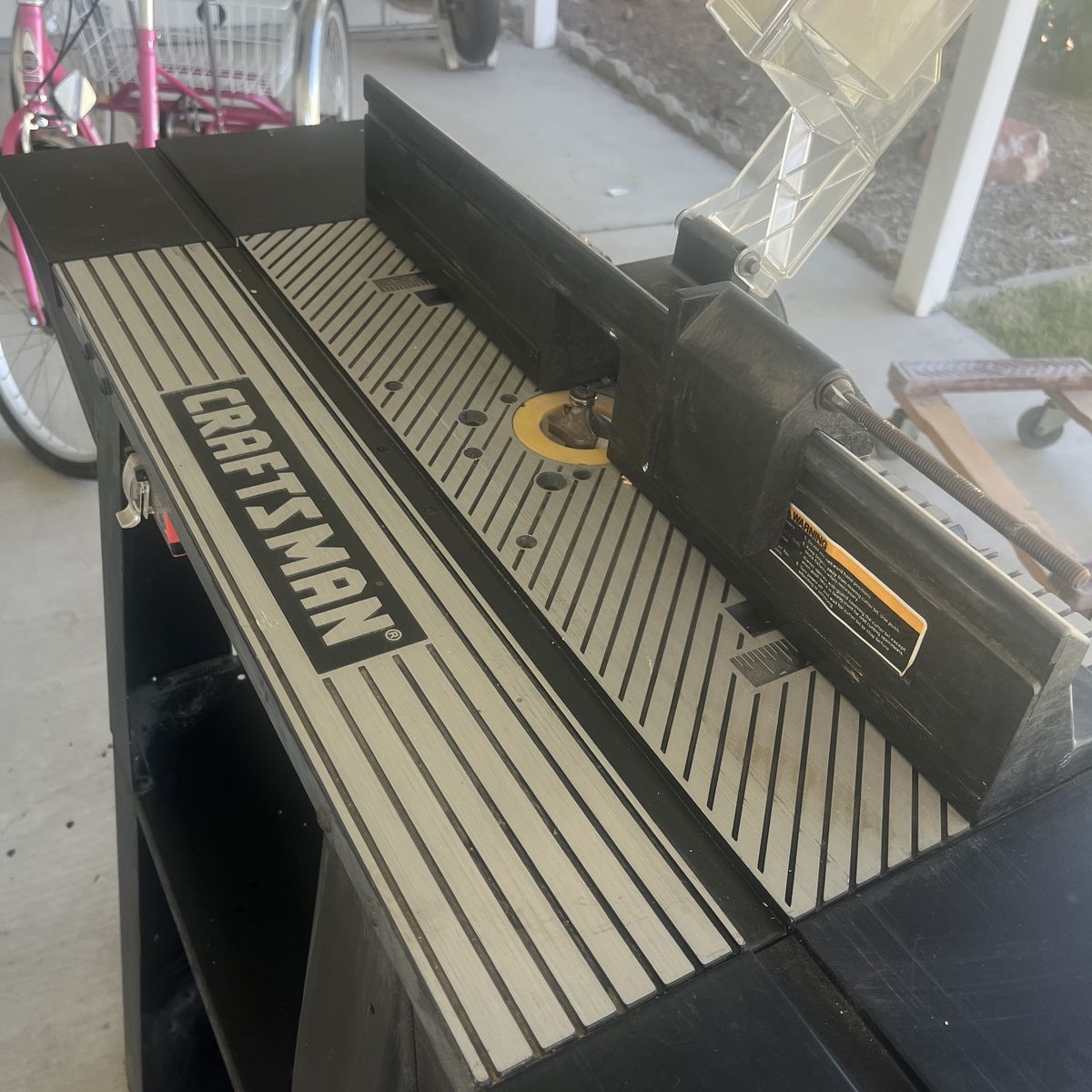 Craftsman router and table