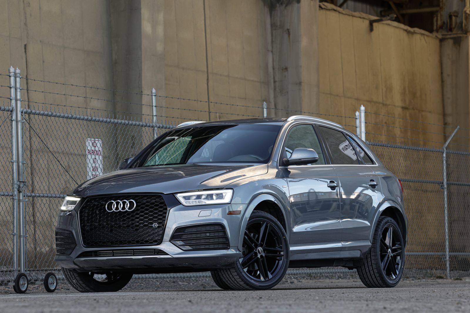 2016 AUDI Q3 2.0T quattro Prestige