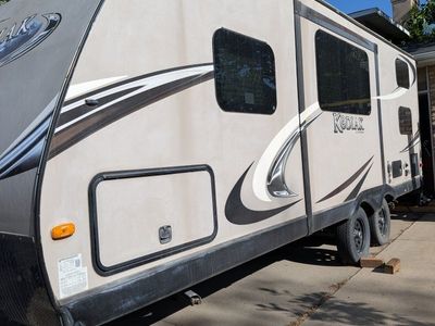 Kodiak Ultra-Lite 2014 Travel Trailer - Model 240BHSL - Lightweight RV with Bunk Beds