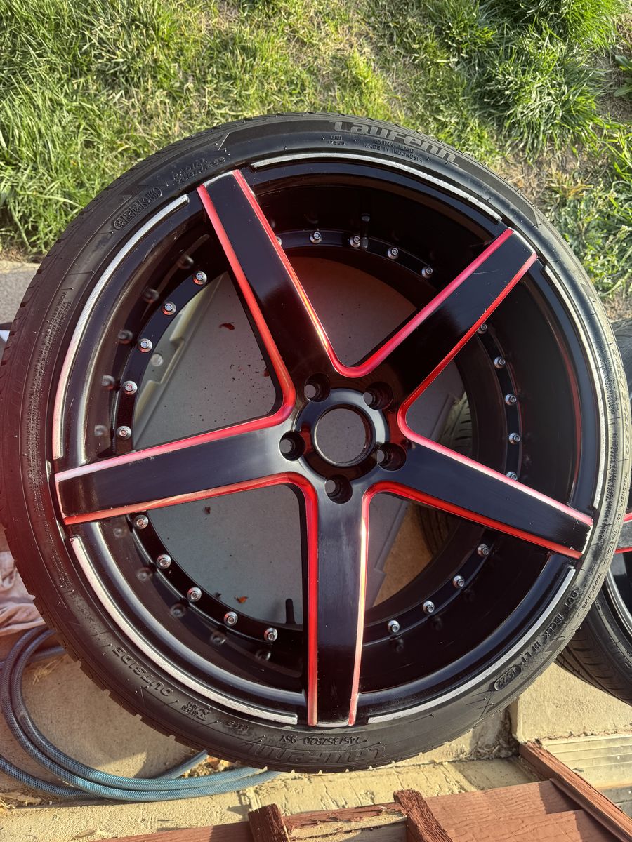Laufenn 245/35ZR20 Tire and Rim Black Red