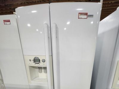 Kenmore Side-by-Side Refrigerator in White