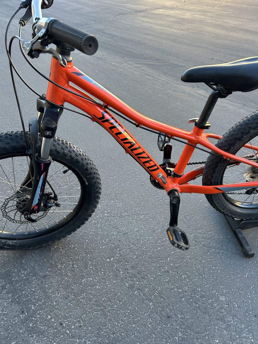 Specialized Riprock 20" Kids Mountain Bike - Orange, Shimano Components, Disk Brakes