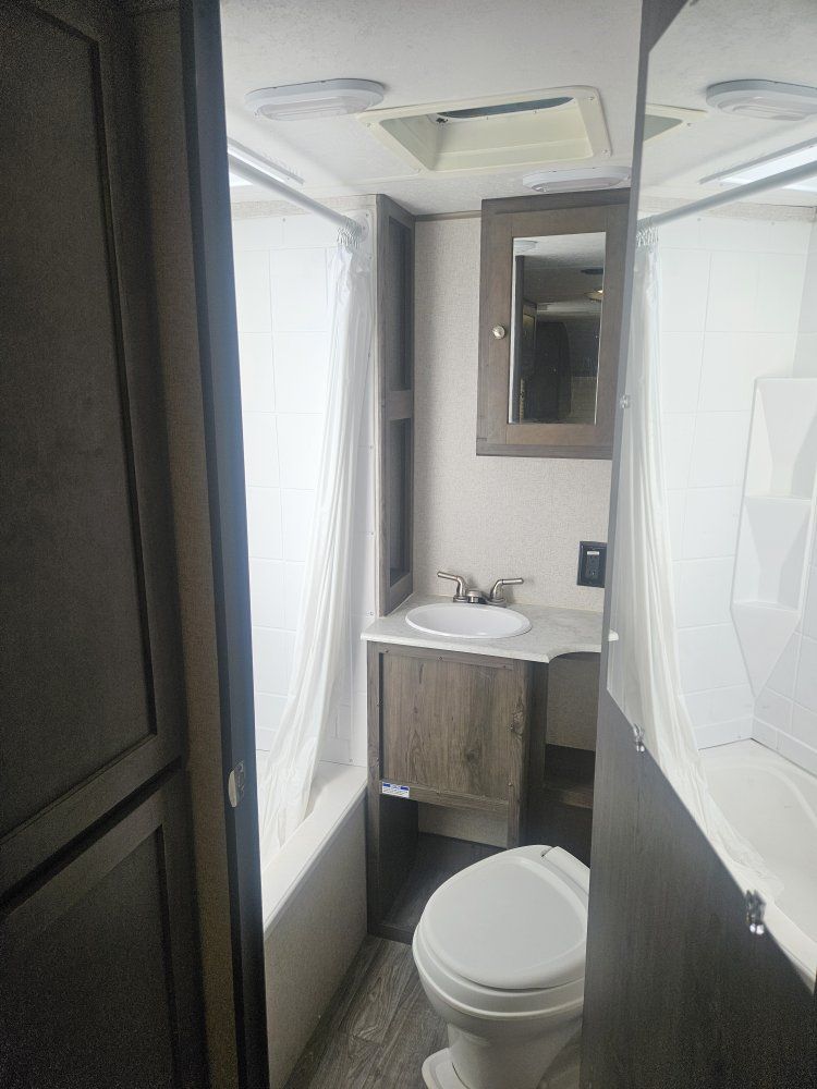 Main image 11