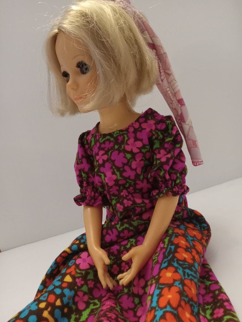 Vintage 1970s Ideal Kerry Doll - 18" Crissy's Friend Growing Hair Toy