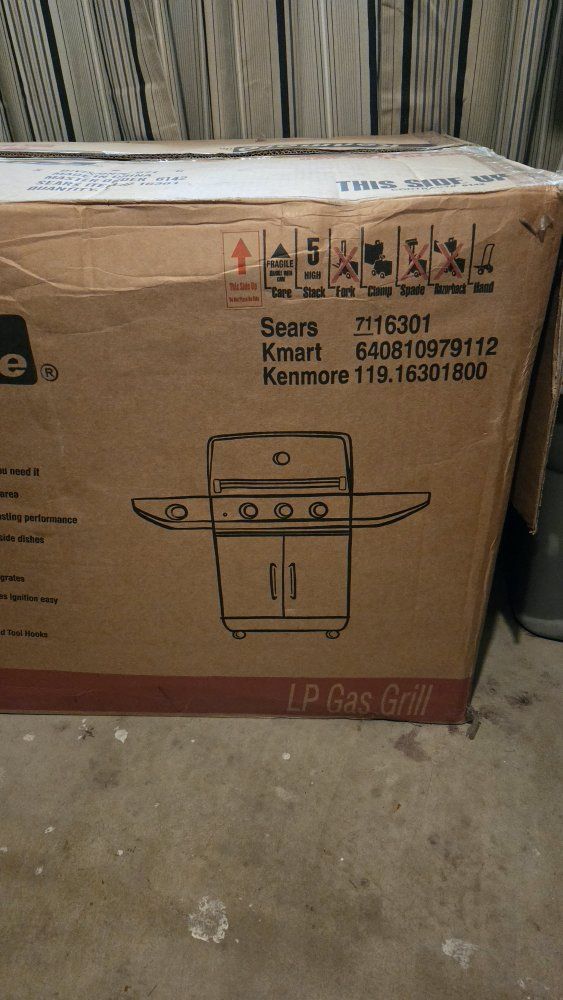 3-Burner LP Gas Grill with Side Burner Model 119.16301800 New in Box