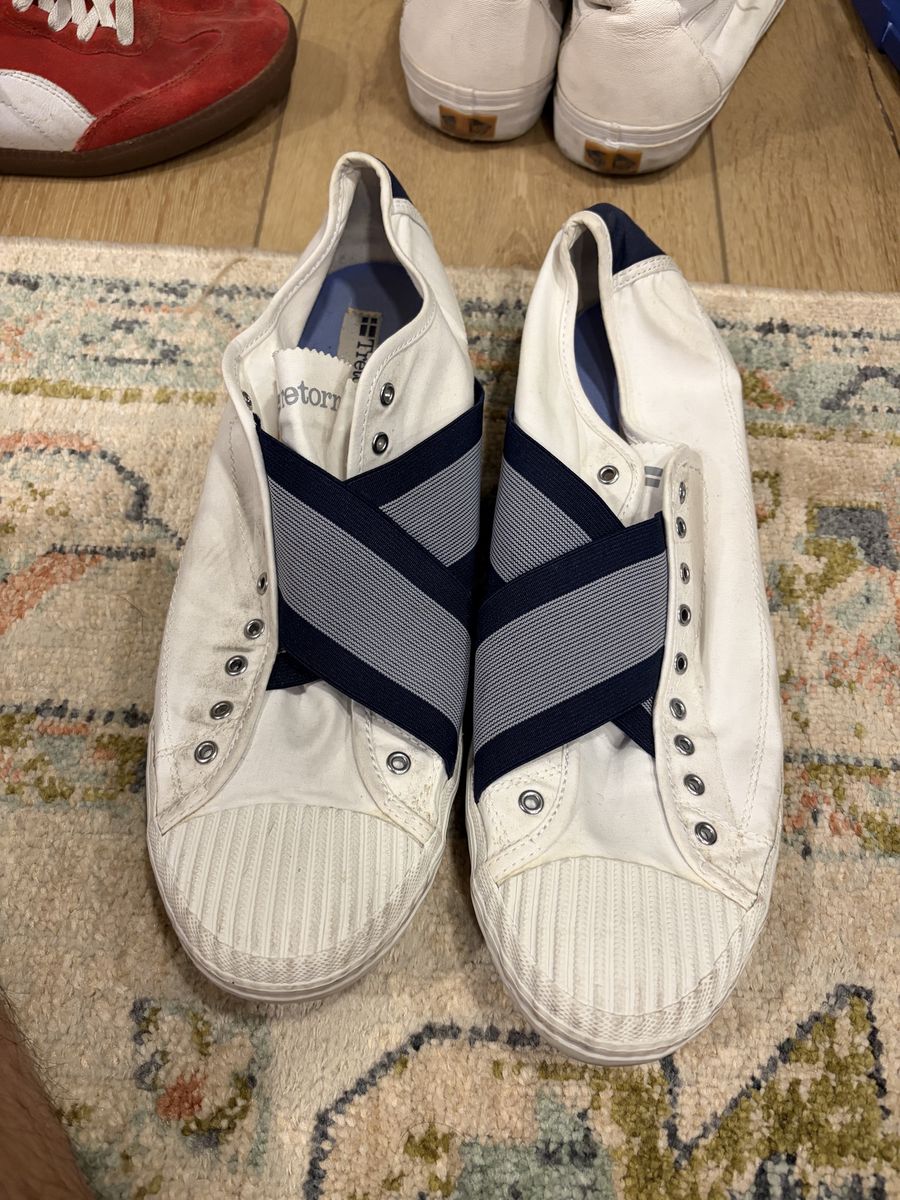Tretorn Canvas Slip-On Sneakers Women's White Blue Stripe Size 12 Elastic Straps. Men’s size 10.5