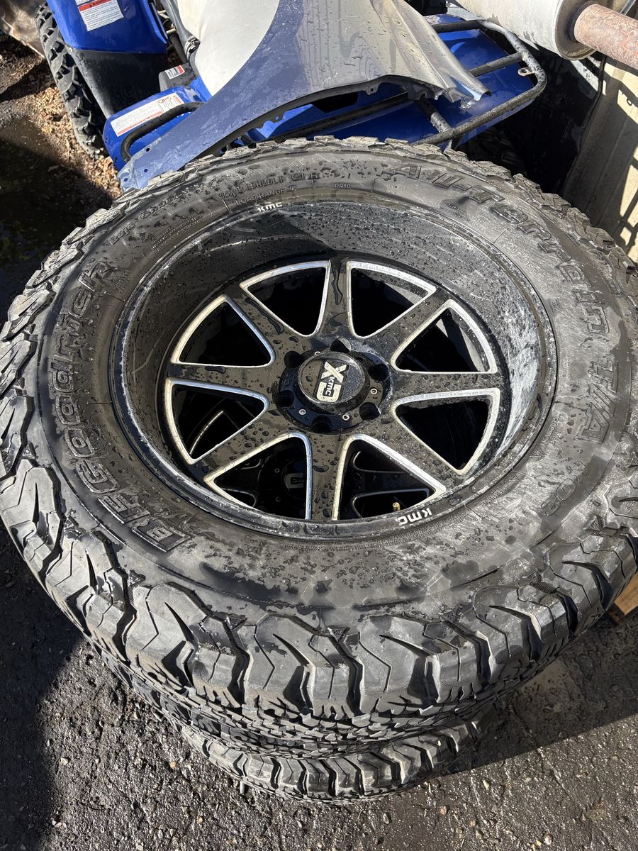 3 XD KCM wheels and tires