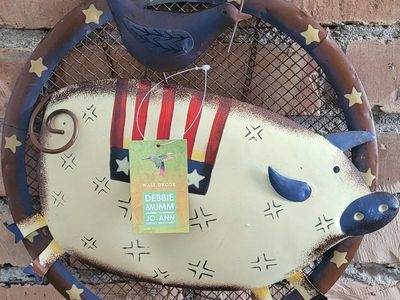 Patriotic Pig metal wall plaque