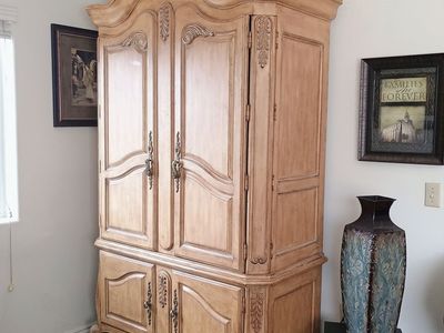 Armoire, Entertainment Center