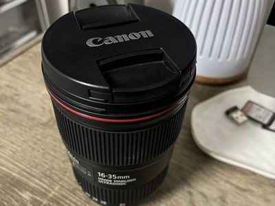 Canon EF 16-35mm f/4L is usm lens