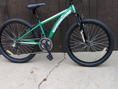 2010 Diamondback Cobra 24" kids bike
