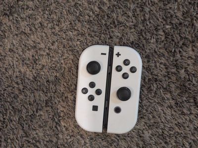 Nintendo Switch Joy-Cons White Left & Right Controller Set OEM Used Good Condition