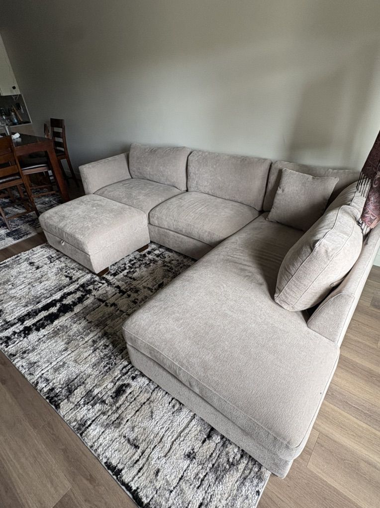 Main image 5