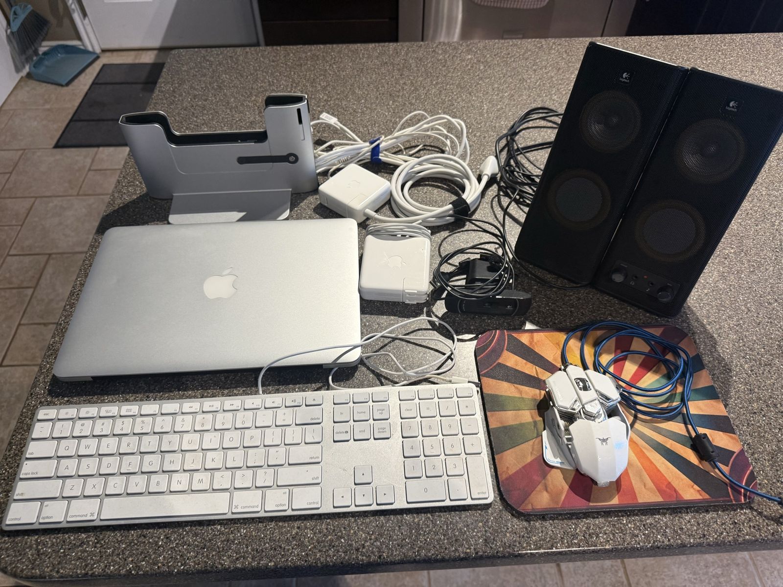 Apple MacBook Pro 13 Inch A1425 Bundle with Keyboard Speakers Dock and Accessories