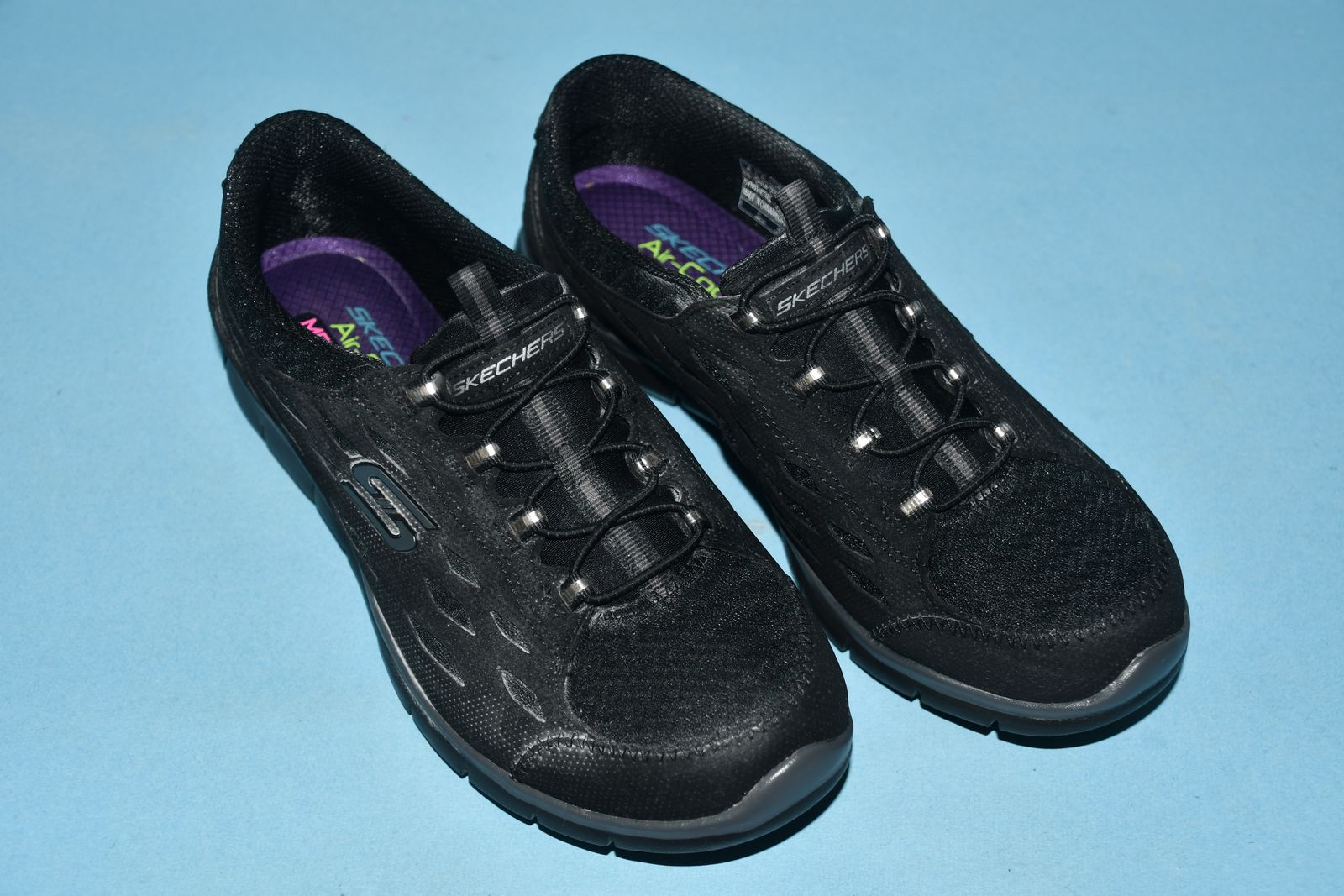 NWOB WOMEN'S SKECHERS ~ BLACK ~ SIZE 8 ~ AIR COOLED MEMORY FOAM