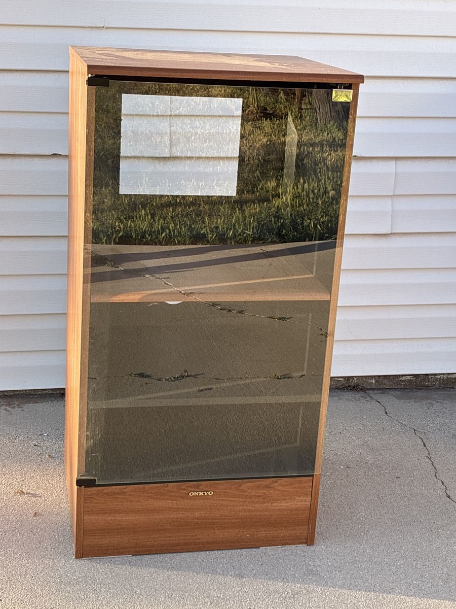 Onkyo entertainment system box