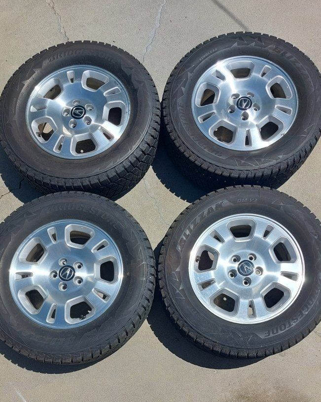 Blizzak Snow studless 245/65-17 on Acura wheels