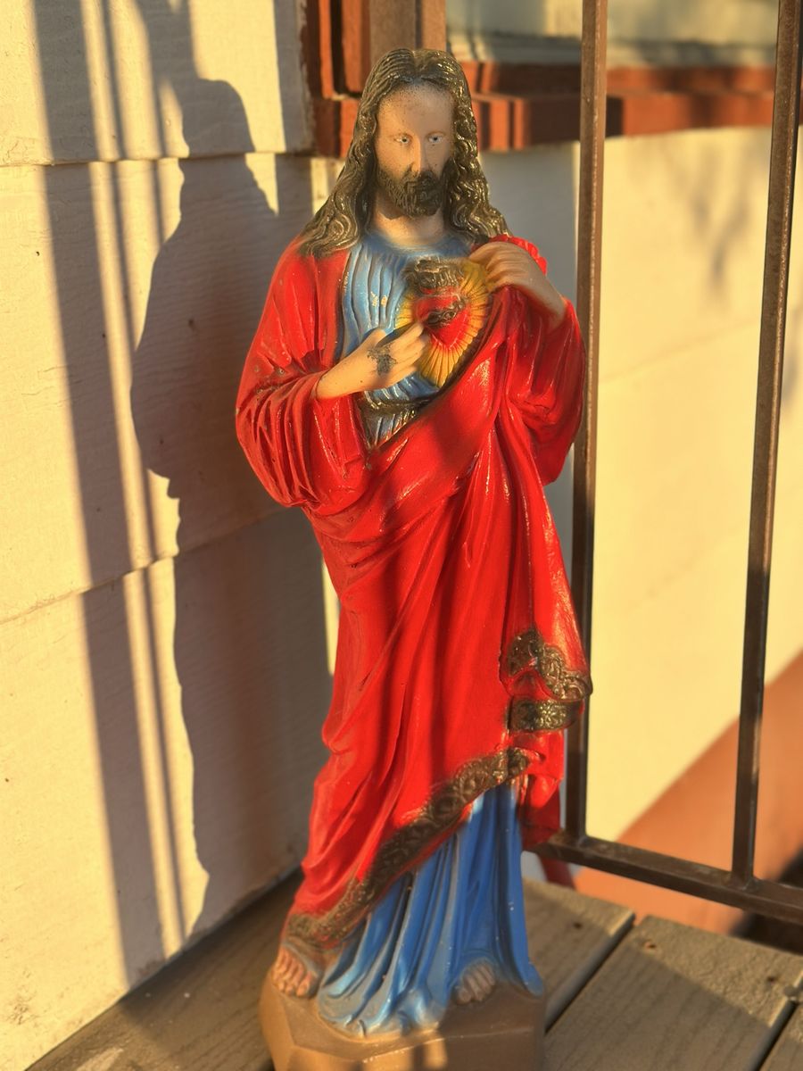Main image 3
