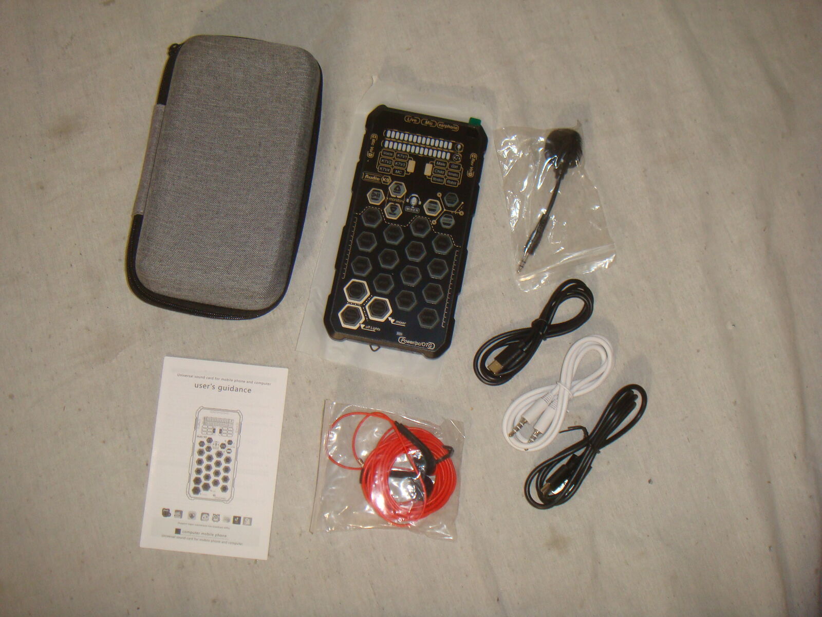 HXBER LIVE HANDHELD DSP SOUND EFFECTS VOICE CHANGER FOR PHONE/PC WITH CARRYING CASE & ACCESSORIES