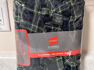 New Hanes Classics Men's Flannel Pajama Set Size 2XL Green Plaid