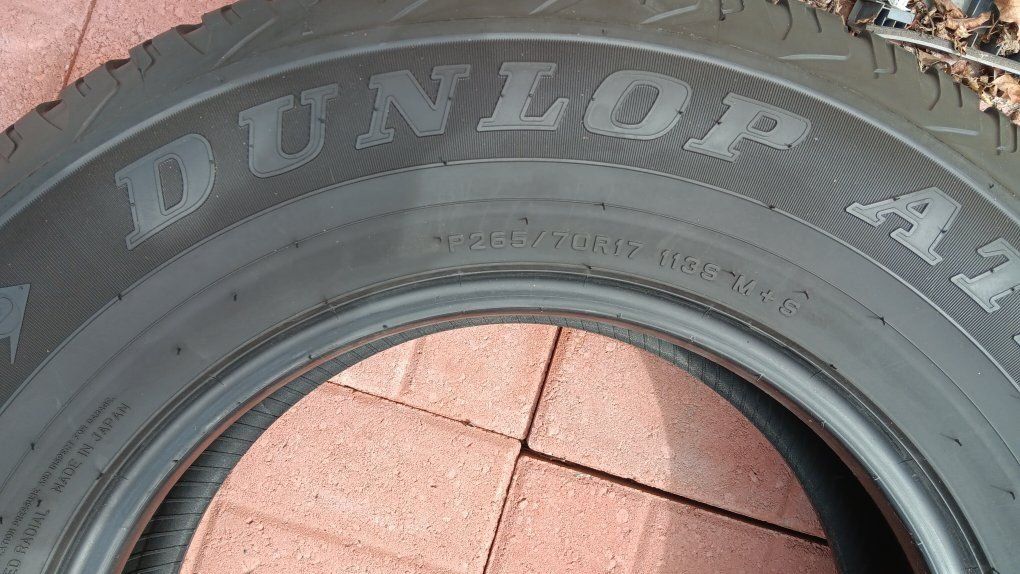 Dunlop AT20 P265/70R17 Tire - Used Good Condition
4 tires