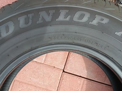 Dunlop AT20 P265/70R17 Tire - Used Good Condition
4 tires