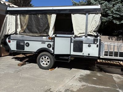 2011 Coleman Fleetwood - Pop-up Camper