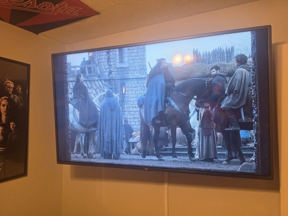 LG 4K ThinQ AI Smart TV 43-inch