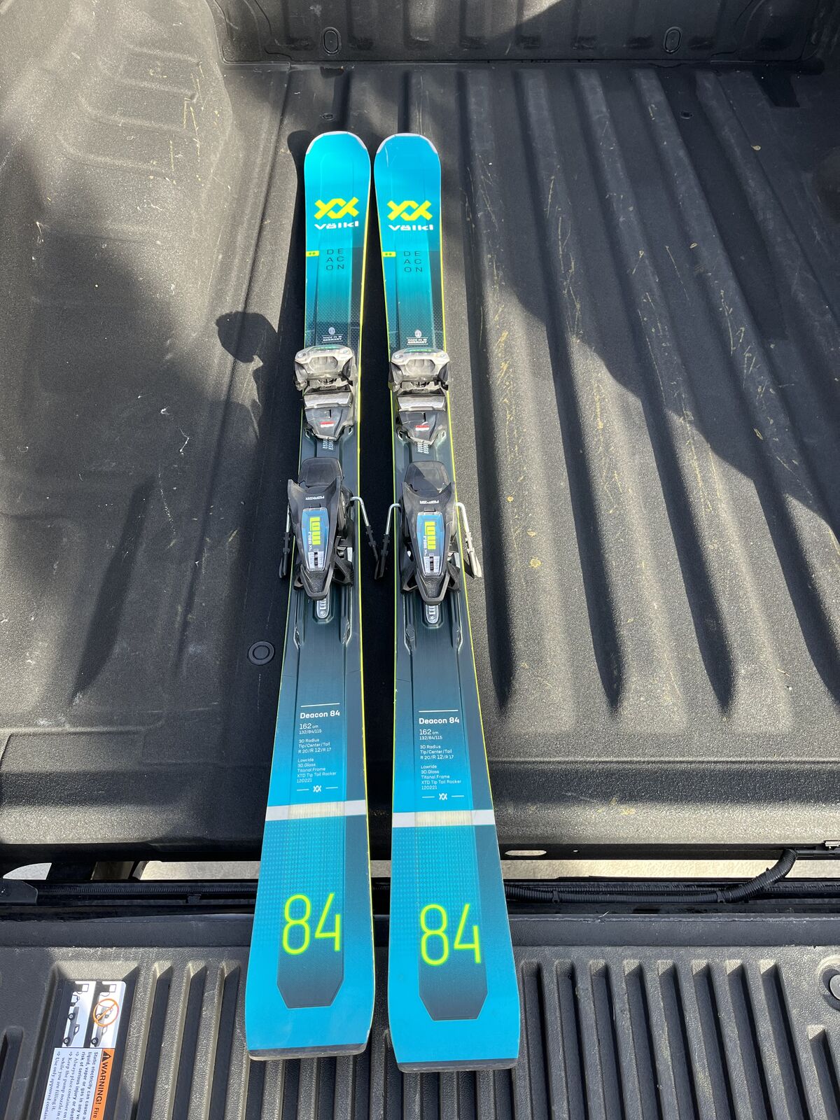 2022 Men's VOLKL DEACON 84 W/ MARKER IPT LOWRIDE XL 13 DEMO BINDINGS