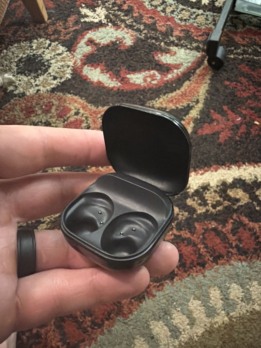 Did you lose your Samsung ear bud case at Tibble Fork?