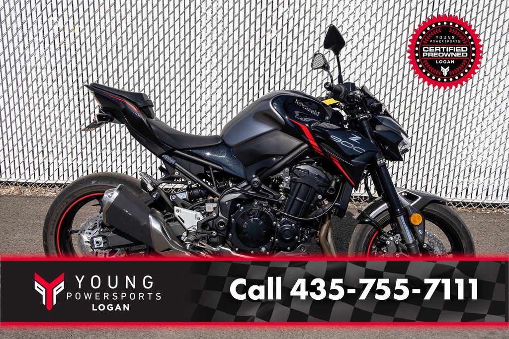 2023 Kawasaki Z900 ABS Metallic Black/Graphite Gray/Flat Black