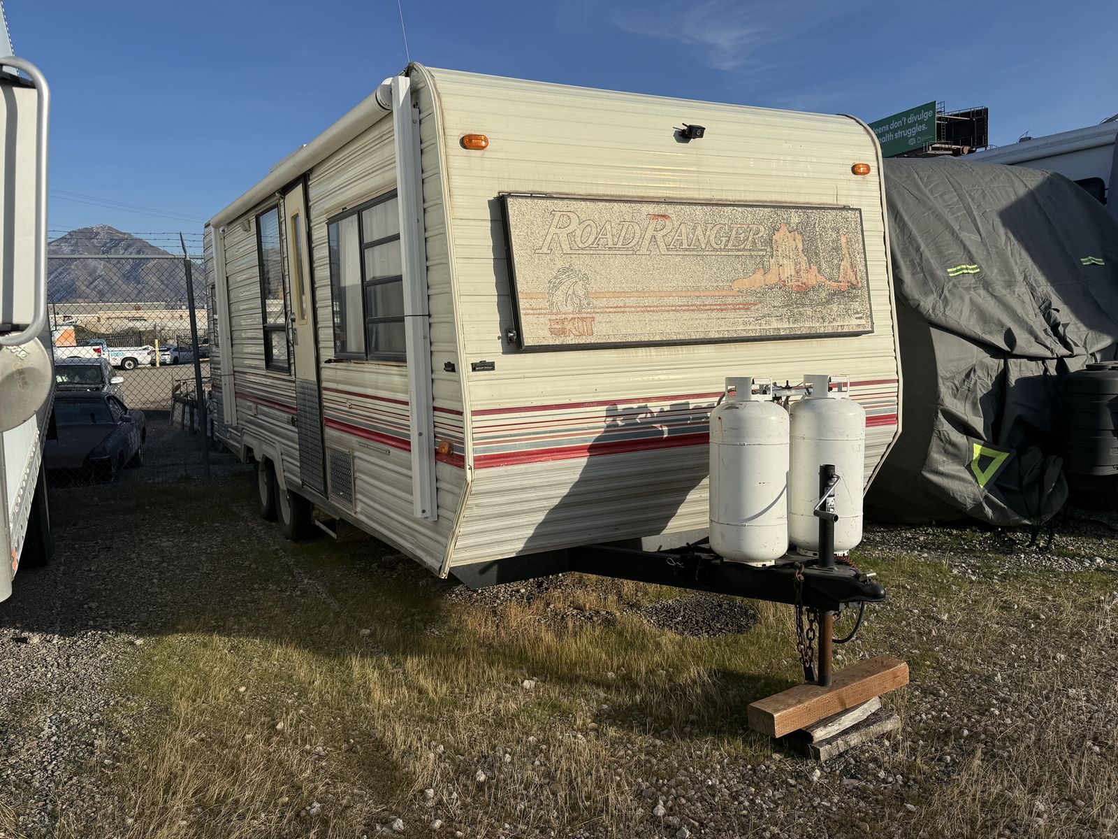 Road Ranger travel trailer 20’ (might be 22’)