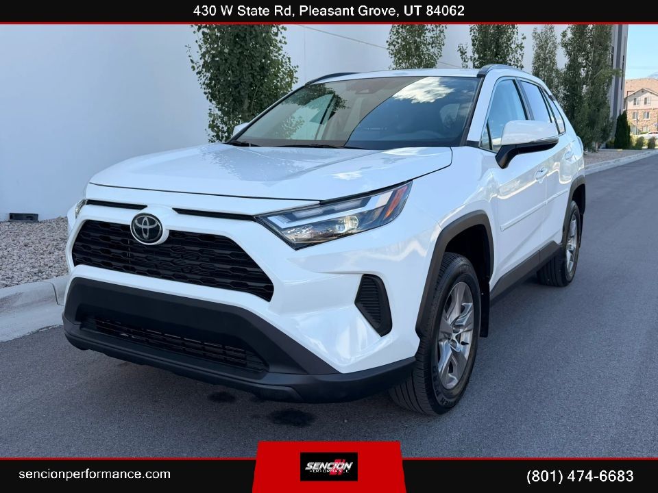 2024 Toyota RAV4 XLE