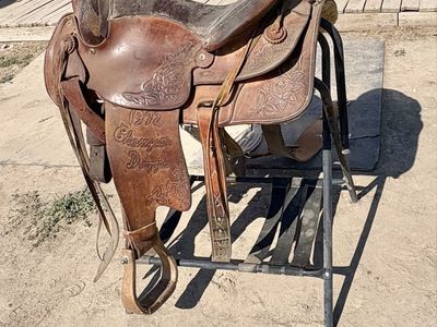 15” Rope Saddle Champion Dogger Tooled Floral Pattern