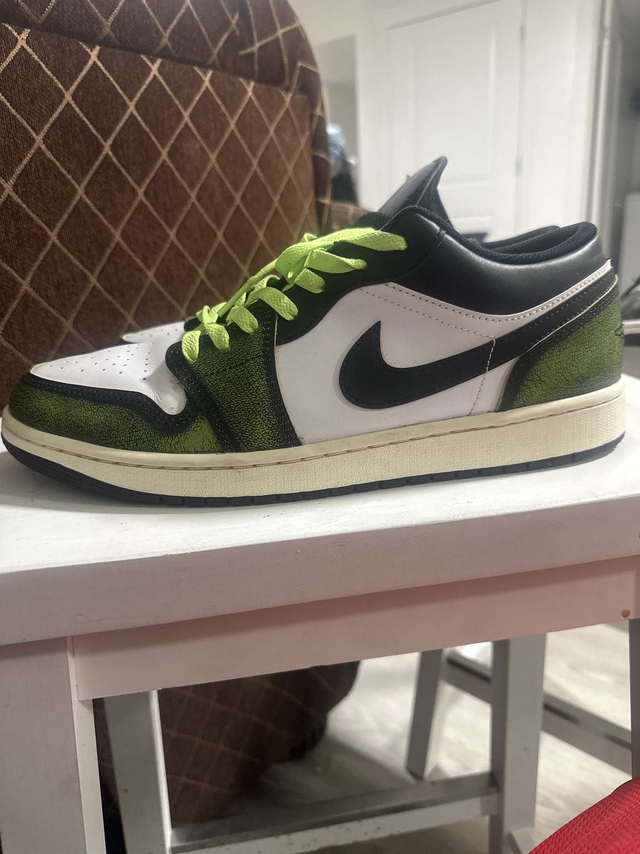 Size 12 NIKE SHOES ORIGINAL