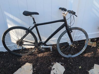 Medium hybrid bike