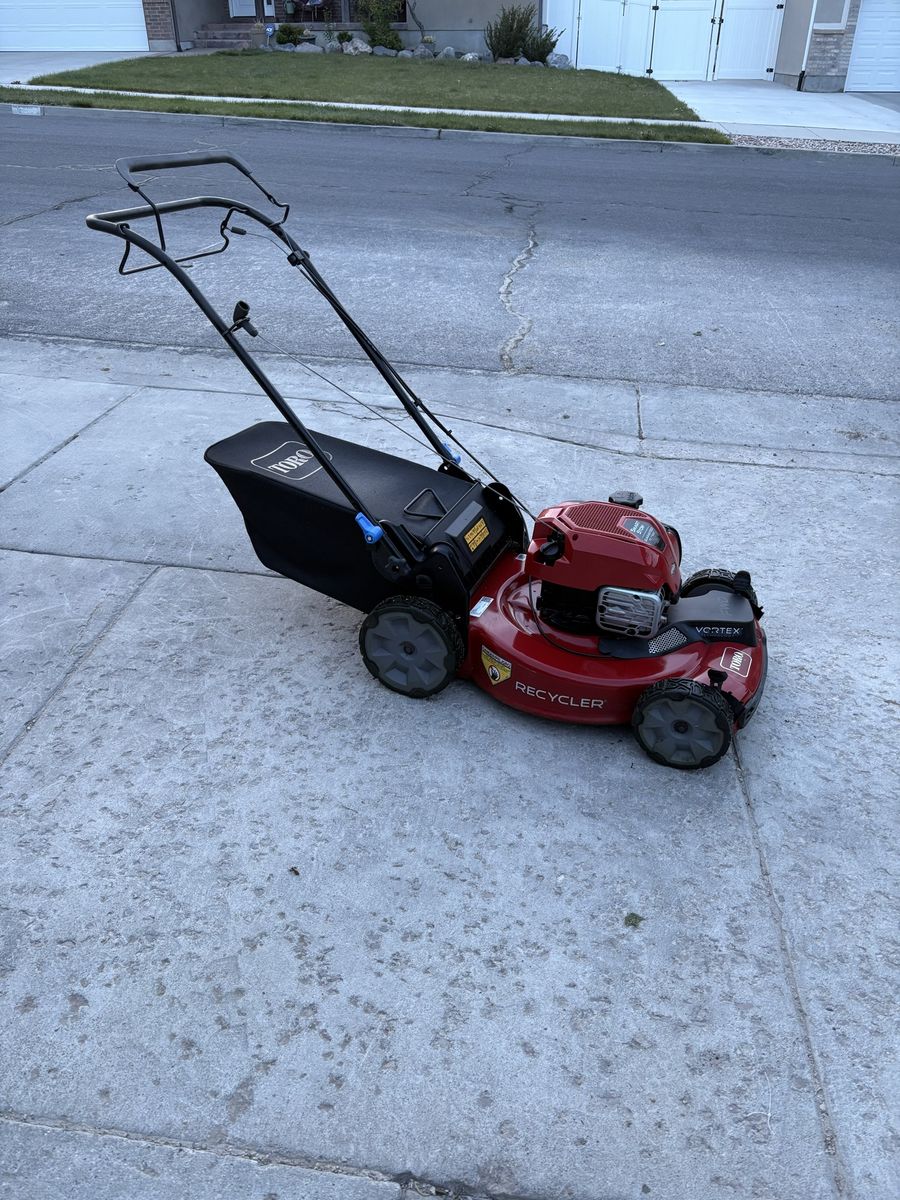 Toro lawnmower self propelled