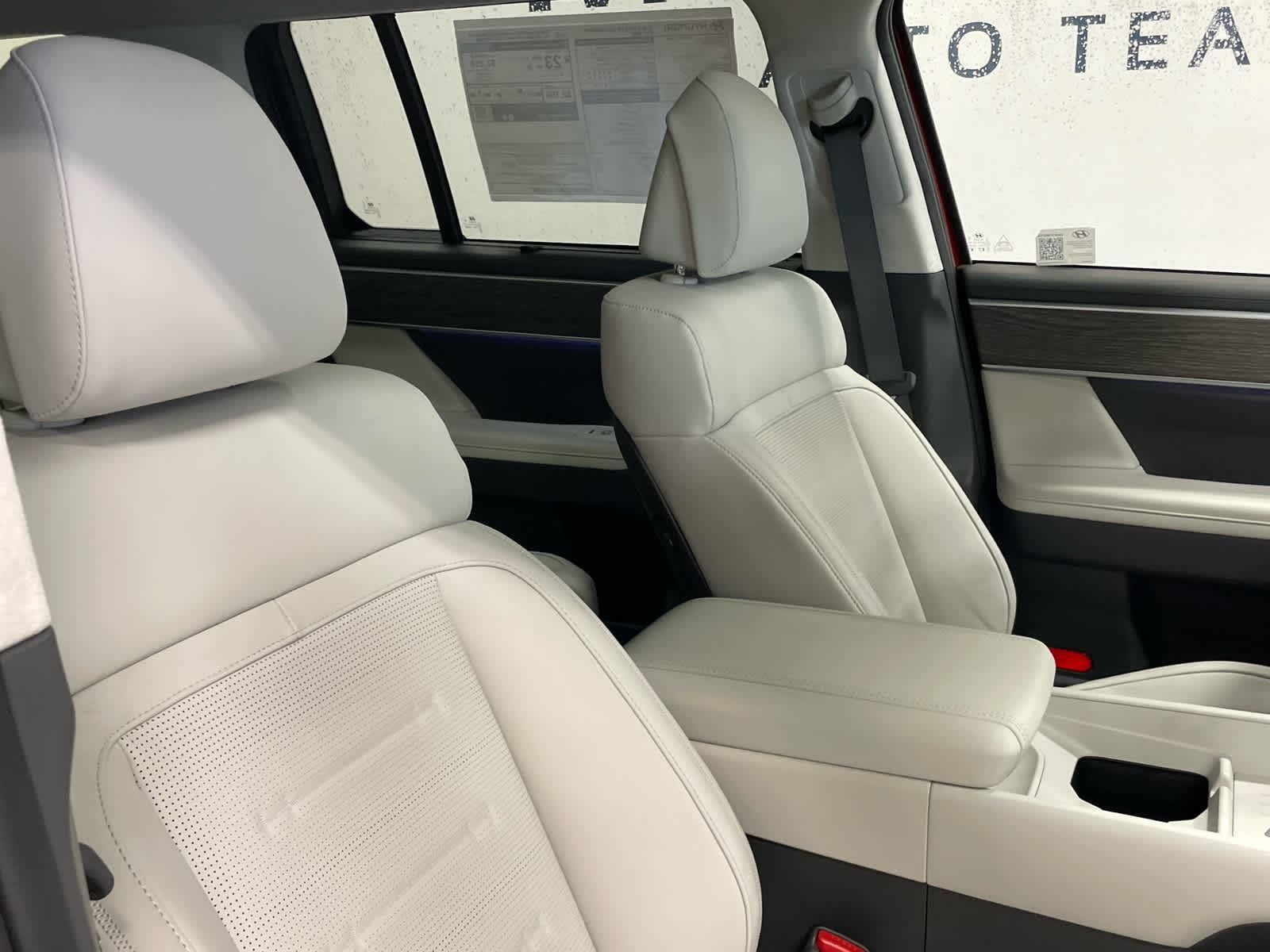 Main image 33