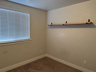 $650 rent w/ Utilities Included (Female Roommates Only)(Dog Friendly)