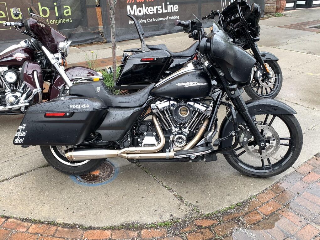 2017 Harley Davidson Street Glide FLHXS