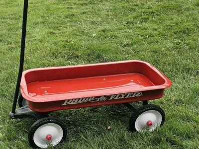 Radio Flyer Classic Red Steel Wagon #18