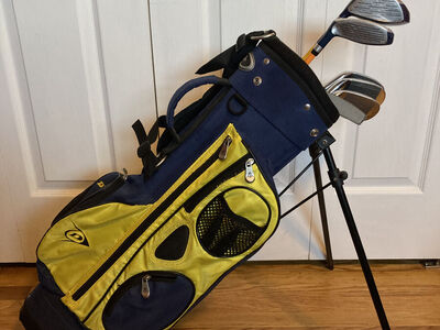 Youth Golf Set: Dunlop Loco driver, hybrid, 5, 7 & 9 irons and mallet putter with bag