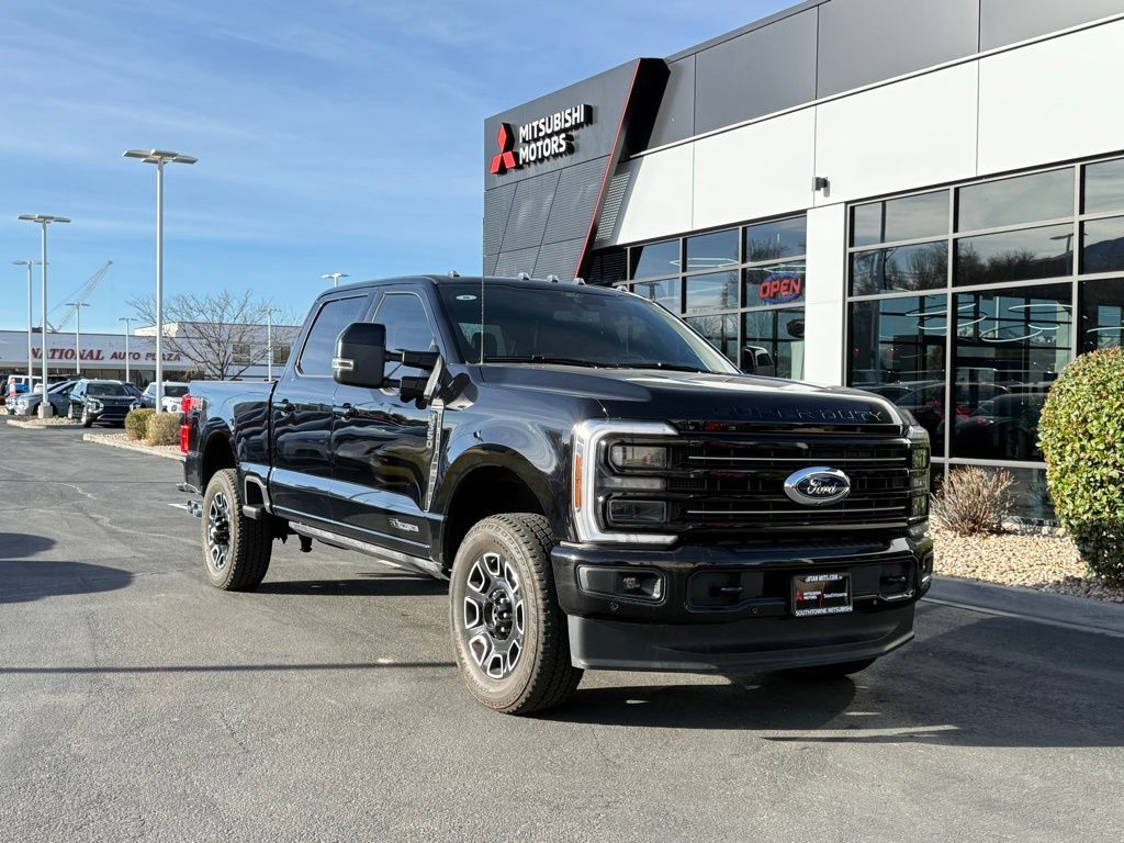 2025 Ford F-350 Super Duty Platinum