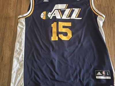 Adidas Utah Jazz Derrick Favors #15 Autographed NBA Basketball Jersey