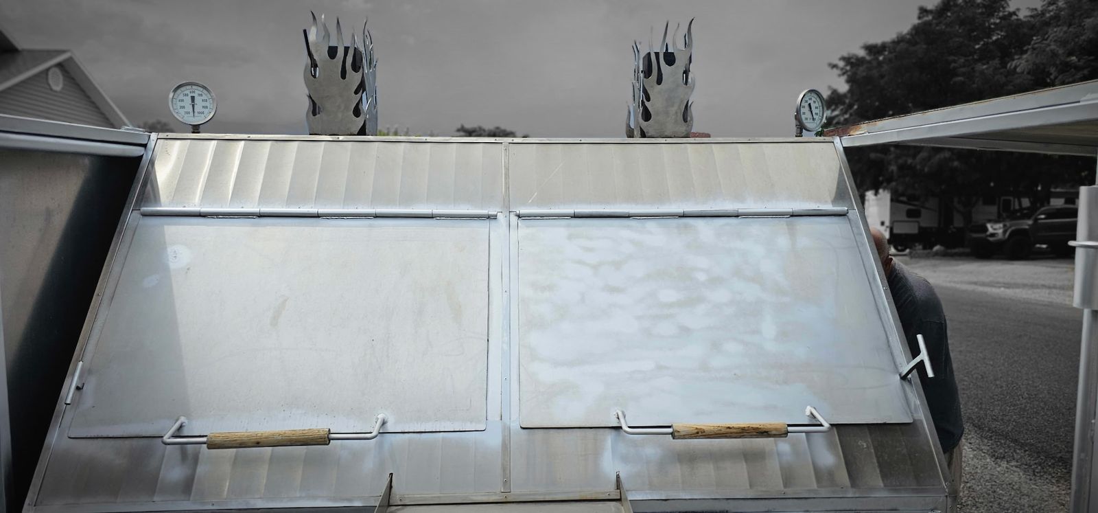 Main image 4
